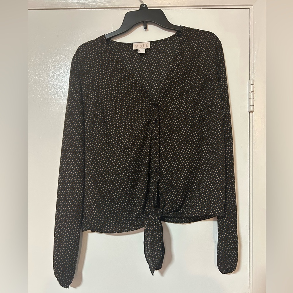 Vixbe Black and Gold Geometric Blouse
